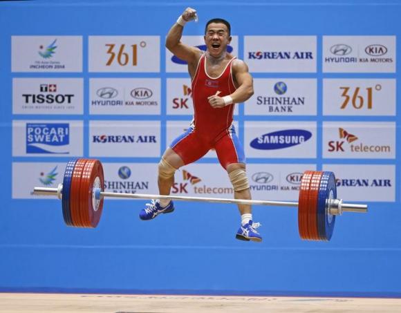 North Korean weightlifter Om Yun Chol has set a clean and jerk world record after lifting 170 kg in the men's 56-kg class at this year’s Asian Games