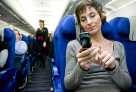 The EASA says that electronic devices do not pose a safety risk during flights