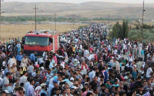 Turkey has decided to close some of its border crossings with Syria after about 130,000 Kurdish refugees entered the country over the weekend
