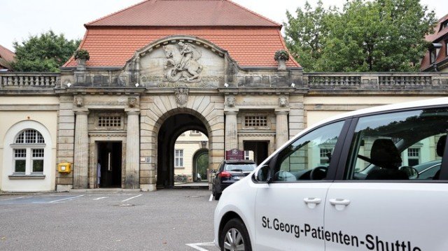 A UN medical worker infected with Ebola has died at St Georg hospital in Leipzig