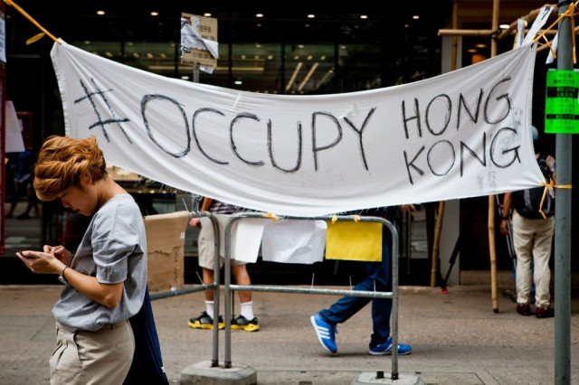 Hong Kong protesters have accepted an offer of talks with the government after a week of unrest