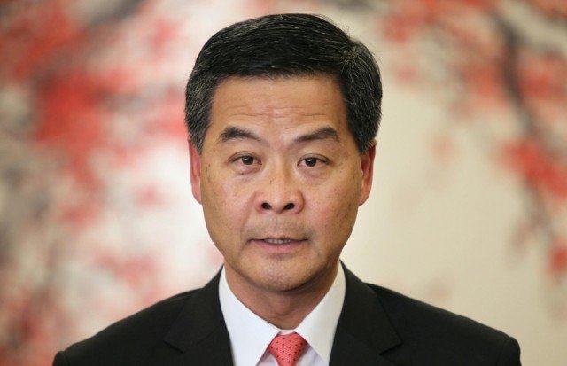Hong Kong’s leader CY Leung says he will not step down, amid calls from pro-democracy protesters for him to resign