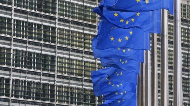 The European Commission will press Luxembourg over new allegations it offered tax breaks for more than 300 global companies