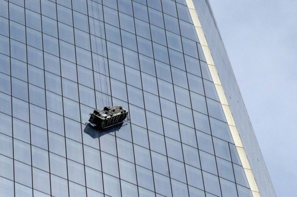 The window washers became trapped on scaffolding near the 68th floor of One World Trade Center