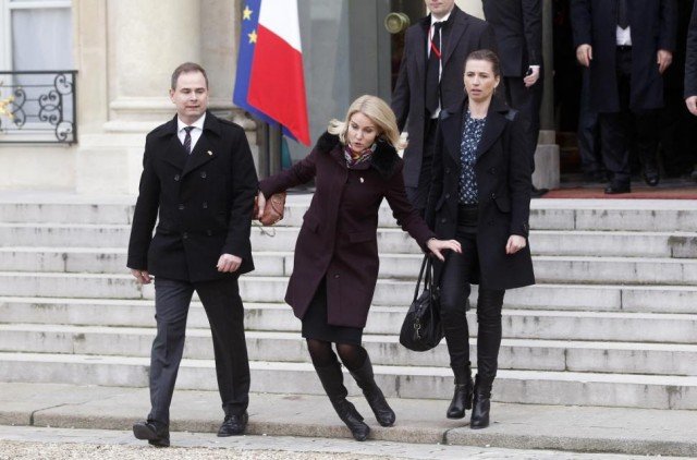 Danish PM Helle Thorning-Schmidt falls in Paris