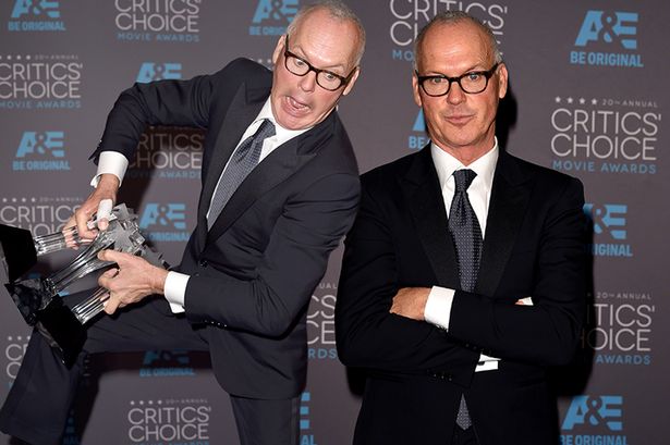 Michael Keaton falls off stage at Critics' Choice Awards 2015