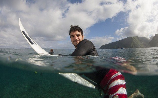 Surfer Ricardo dos Santos shot dead