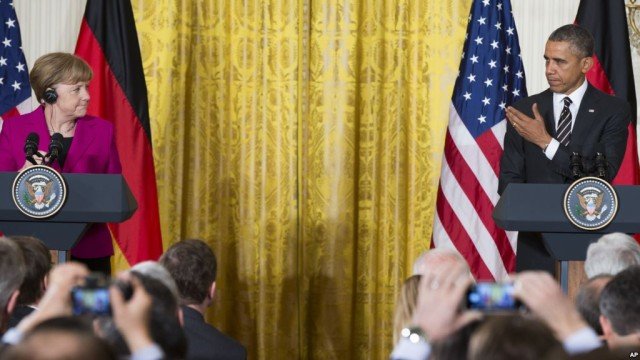 Barack Obama and Angela Merkel Ukraine talks 2015