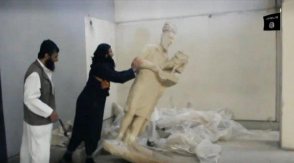 ISIS destroys artefacts at Mosul museum