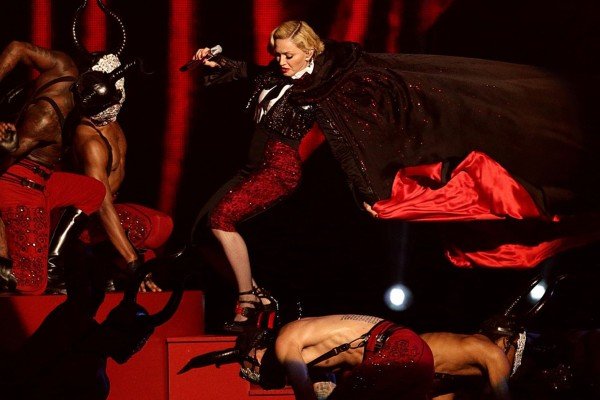Madonna falls BRIT Awards 2015