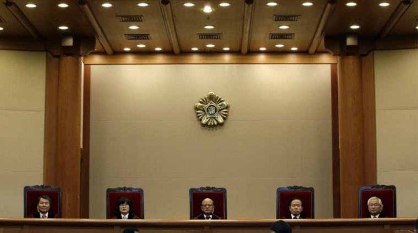 South Korea abolishes adultery law