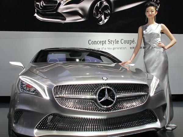 Mercedes Benz fined in China