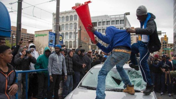 Violent Baltimore protests Freddie Gray death