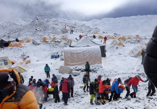 Nepal earthquake Everest