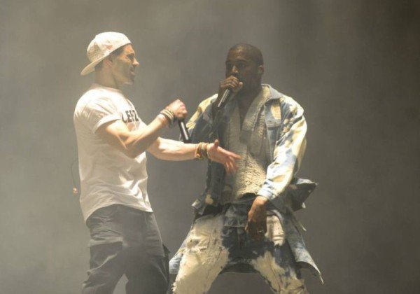 Kanye West interrupted by Lee Nelson at Glastonbury