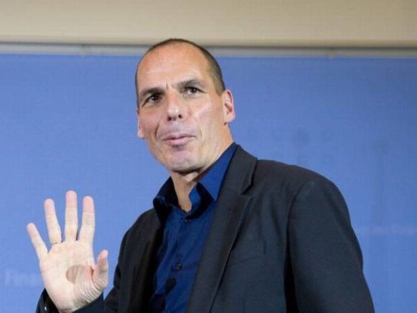 Yanis Varoufakis resigns