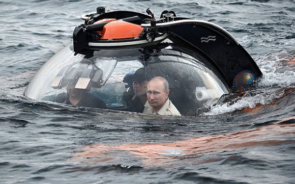 Vladimir Putin bathyscaphy Crimea