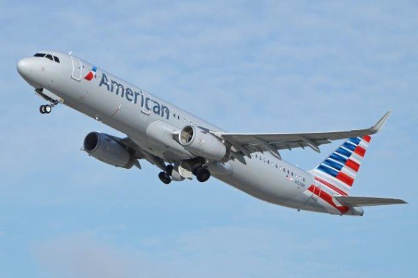 American Airlines pilor Michael Johnston died during flight