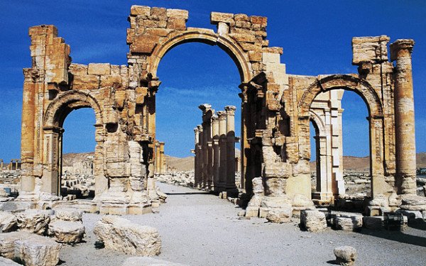 Palmyra Arch of Triumph destroyed by ISIS