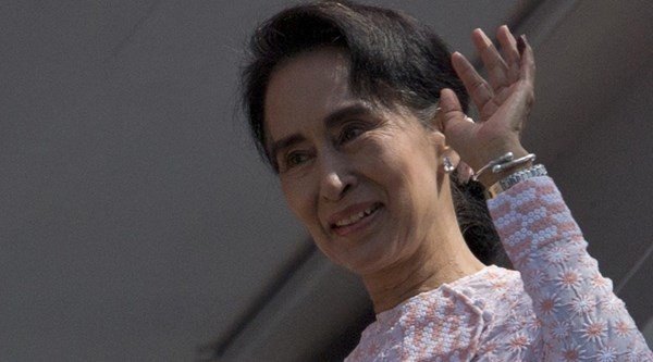 Aung San Suu Kyi's Party Wins Historic Majority