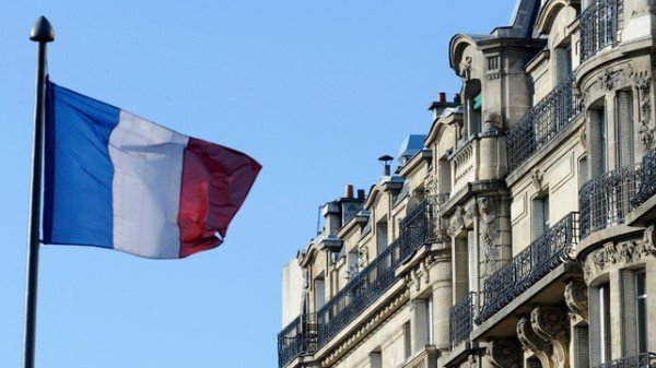 Paris attacks impact on French economy