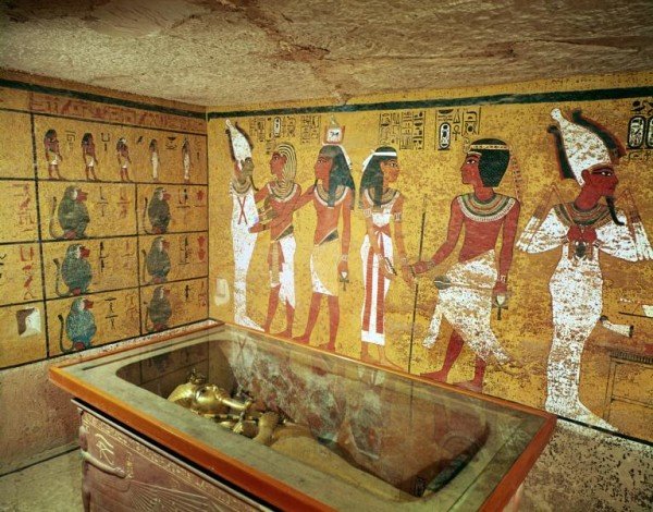 Tutankhamun's Tomb Scans Support Hidden Chamber Theory