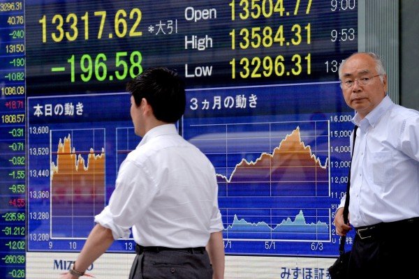 Japan stock market falls