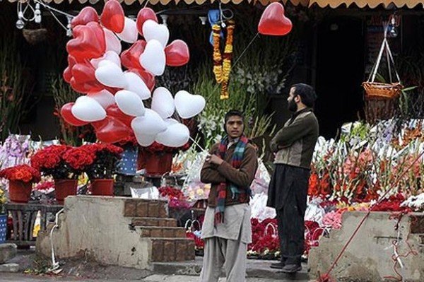Valentine's Day ban Pakistan