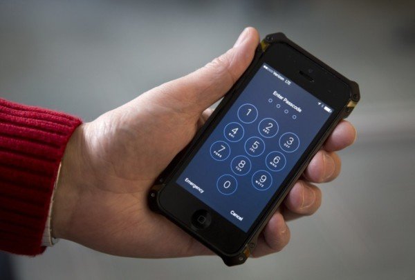 FBI v Apple San Bernardino gunman iPhone