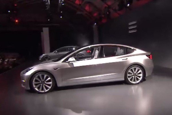 Tesla Model 3 pre orders