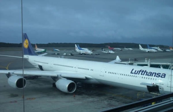 Lufthansa suspends Venezuela flights