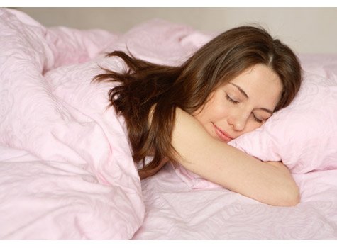 السهر والاستيقاظ المتاخر واثارهما علي الثحه Scientists-have-found-that-sleeping-for-an-hour-or-more-extra-a-night-can-dramatically-improve-an-individual%E2%80%99s-alertness-and-reduce-their-sensitivity-to-pain